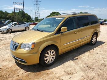  Salvage Chrysler Minivan