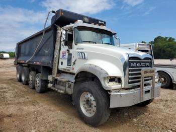  Salvage Mack 700 Gu700