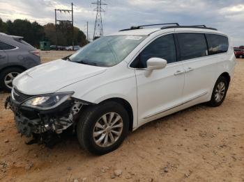  Salvage Chrysler Pacifica