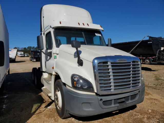  Salvage Freightliner Cascadia 1