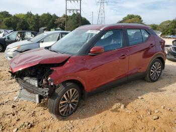  Salvage Nissan Kicks