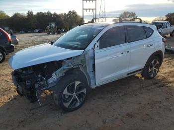  Salvage Hyundai TUCSON