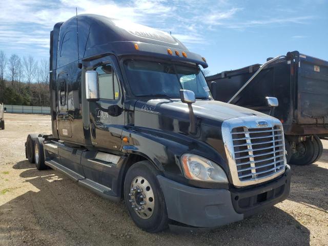  Salvage Freightliner Cascadia 1