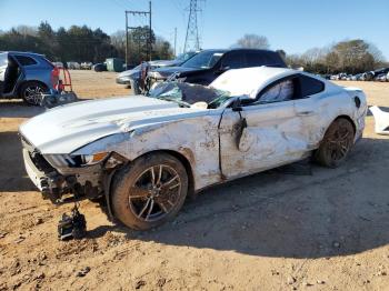  Salvage Ford Mustang