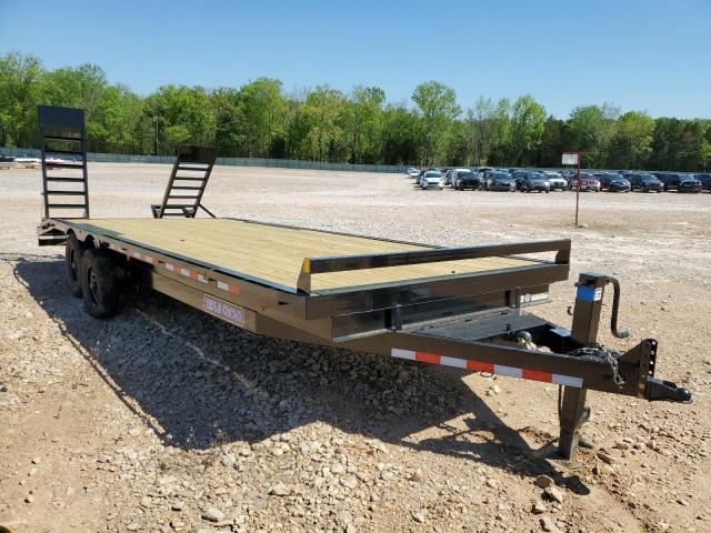  Salvage Triplcrown Trailer