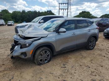  Salvage Kia Seltos
