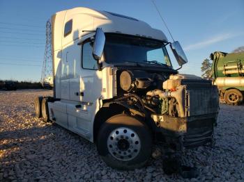  Salvage Volvo Vn