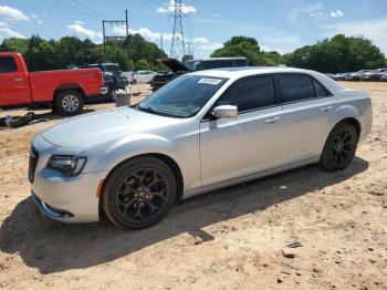  Salvage Chrysler 300