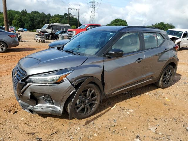  Salvage Nissan Kicks