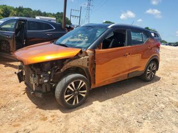  Salvage Nissan Kicks