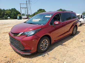  Salvage Toyota Sienna