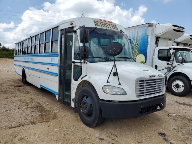  Salvage Freightliner Chassis B2