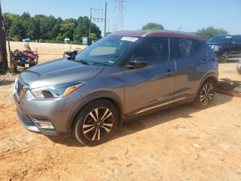  Salvage Nissan Kicks