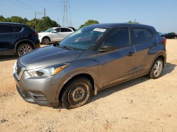  Salvage Nissan Kicks