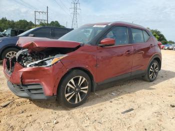  Salvage Nissan Kicks