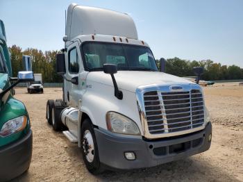  Salvage Freightliner Cascadia
