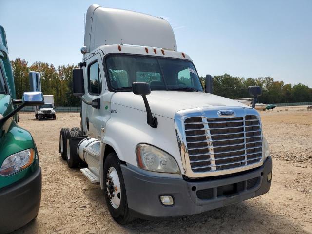  Salvage Freightliner Cascadia