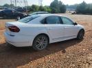 Volkswagen Passat R-line Image 11