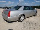 Cadillac DTS Image 4