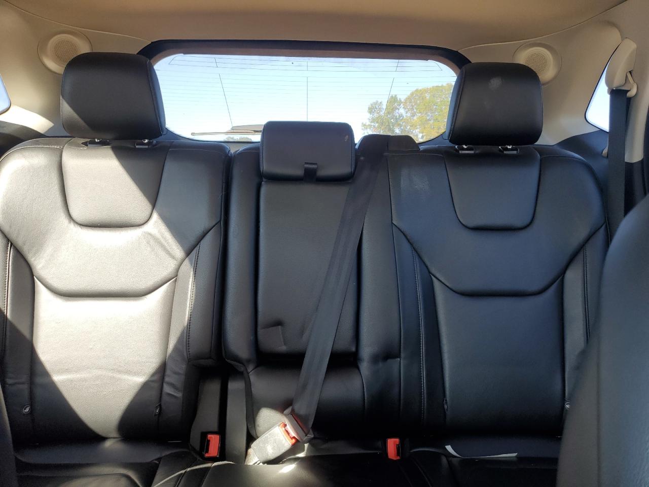 Ford Edge Titanium Image 8