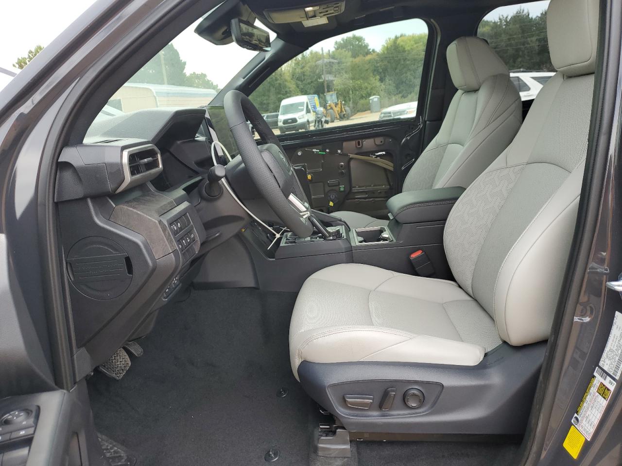 Toyota Tacoma Double Cab Image 5