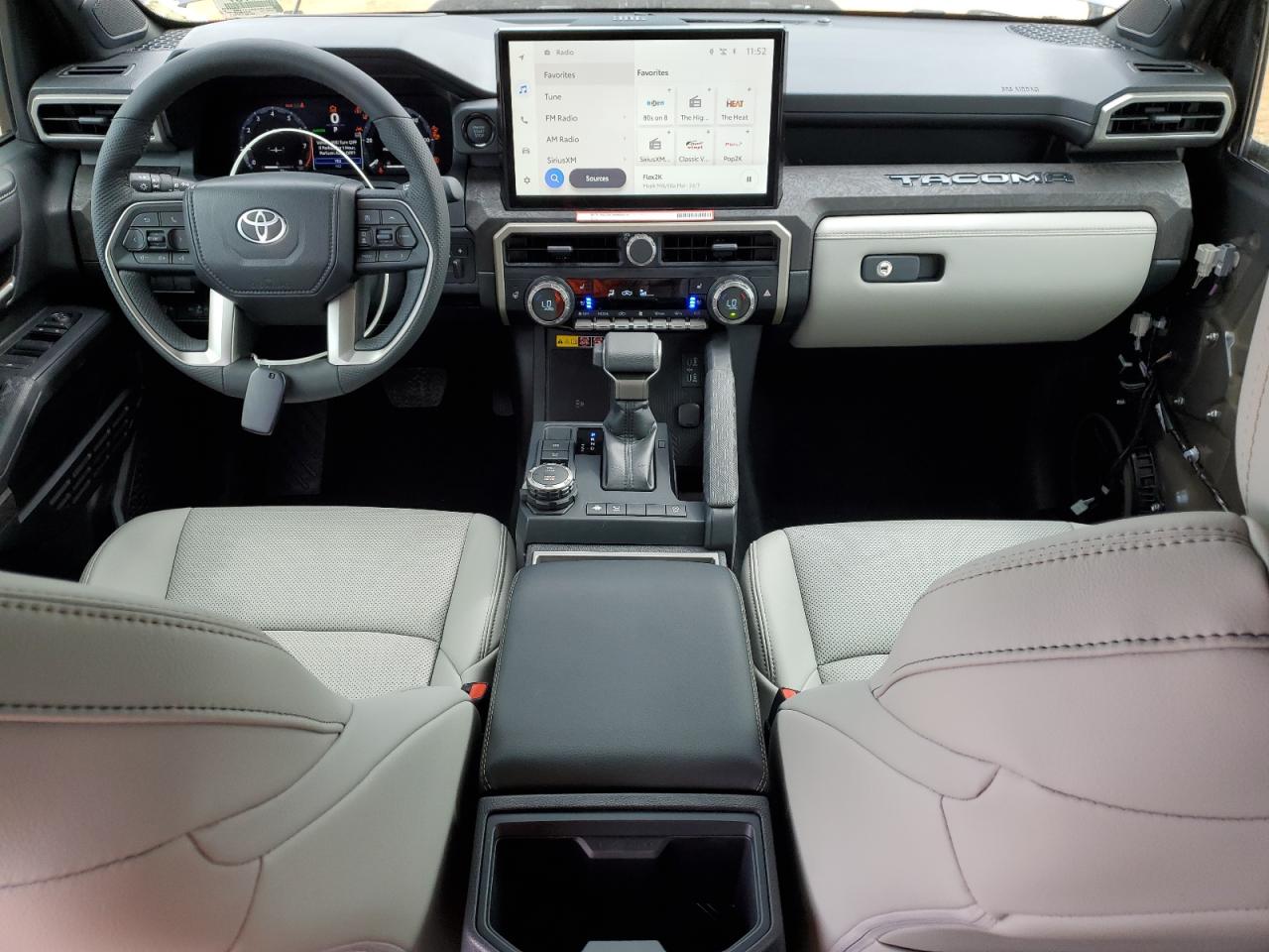 Toyota Tacoma Double Cab Image 12