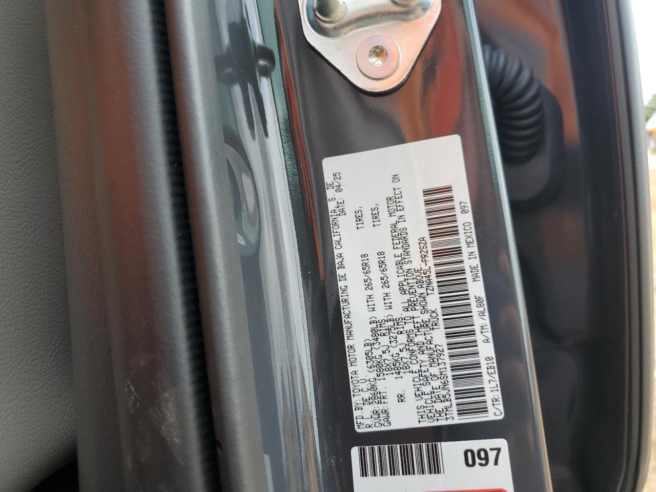 Toyota Tacoma Double Cab Image 7