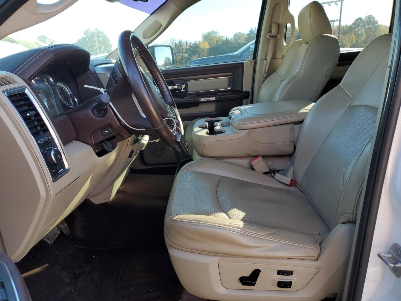 Ram 1500 Laramie Image 6