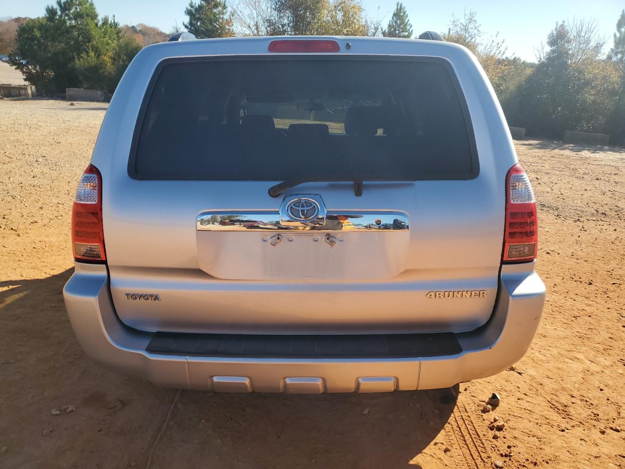 Toyota 4Runner Sr5 Image 4