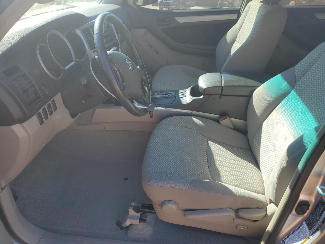 Toyota 4Runner Sr5 Image 11