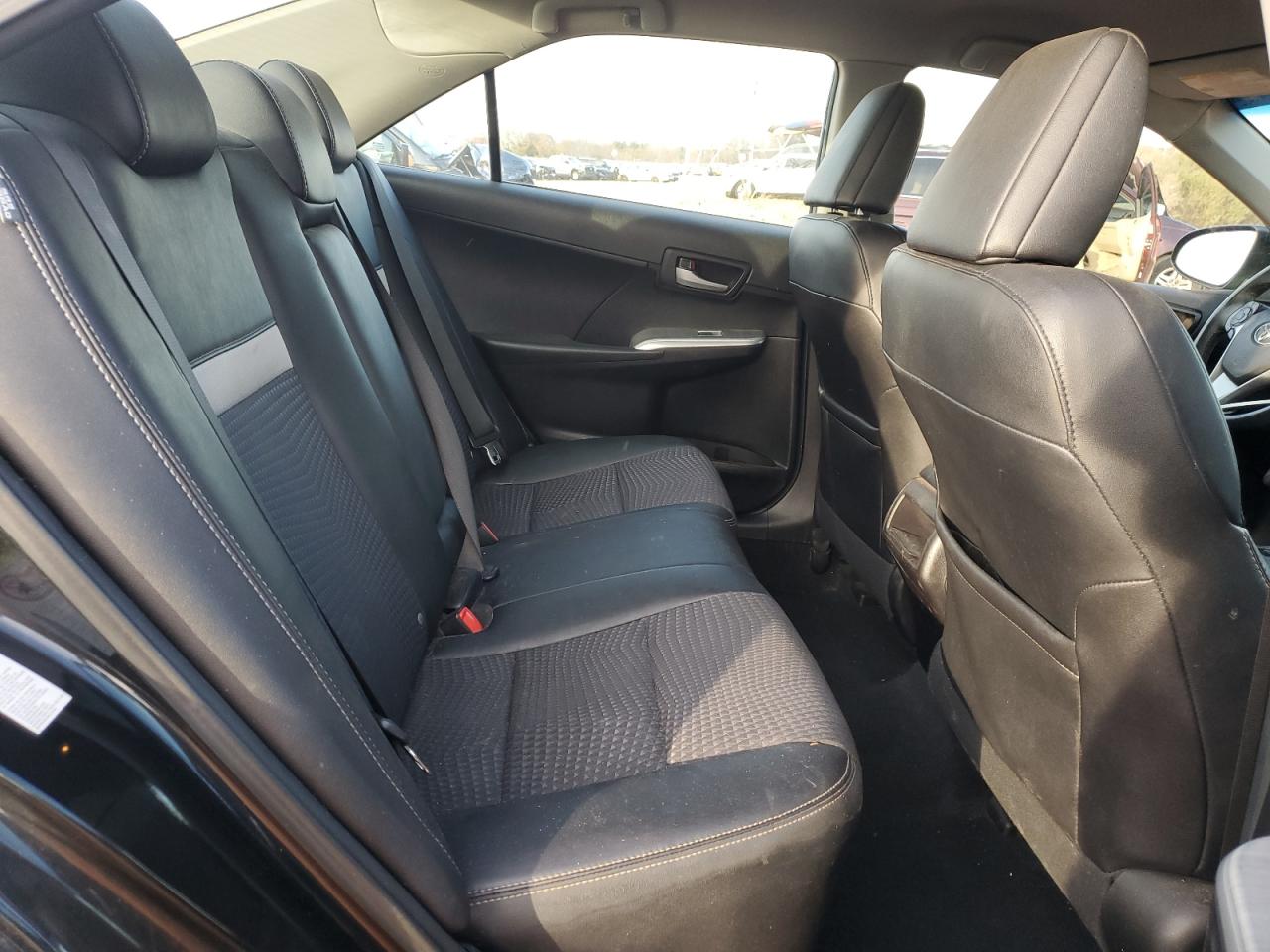 Toyota Camry L Image 11