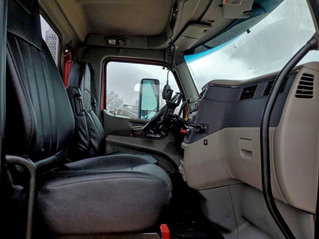 Peterbilt Tractor 579 Image 7