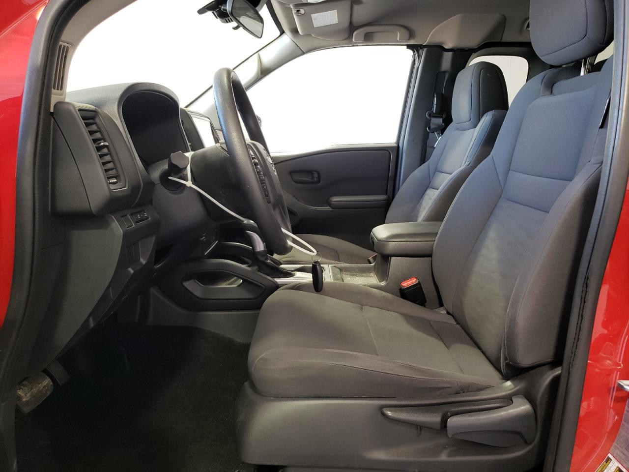 Nissan Frontier S Image 7