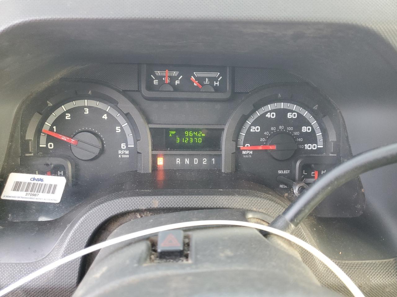 Ford Econoline E250 Van Image 13