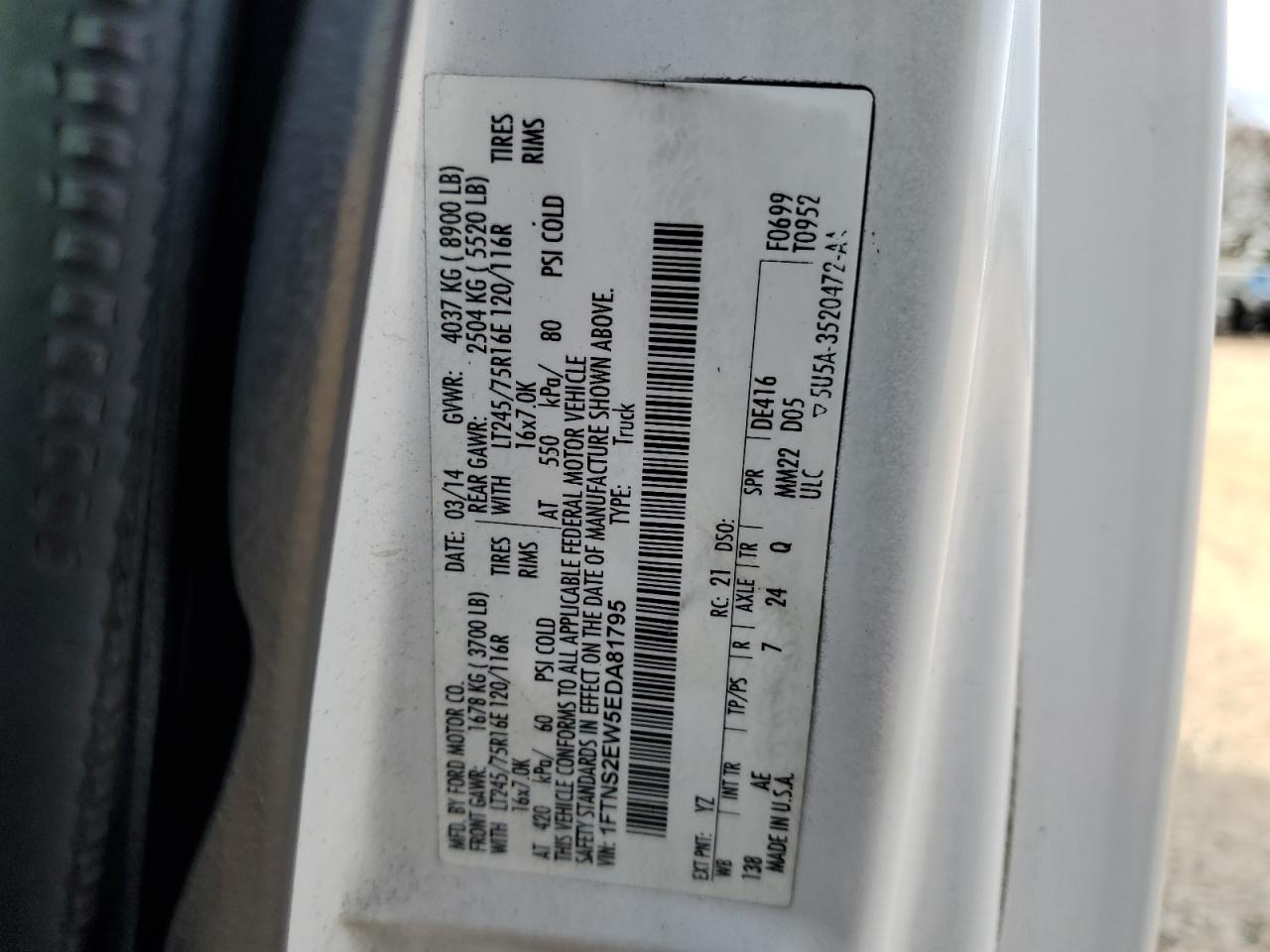 Ford Econoline E250 Van Image 9