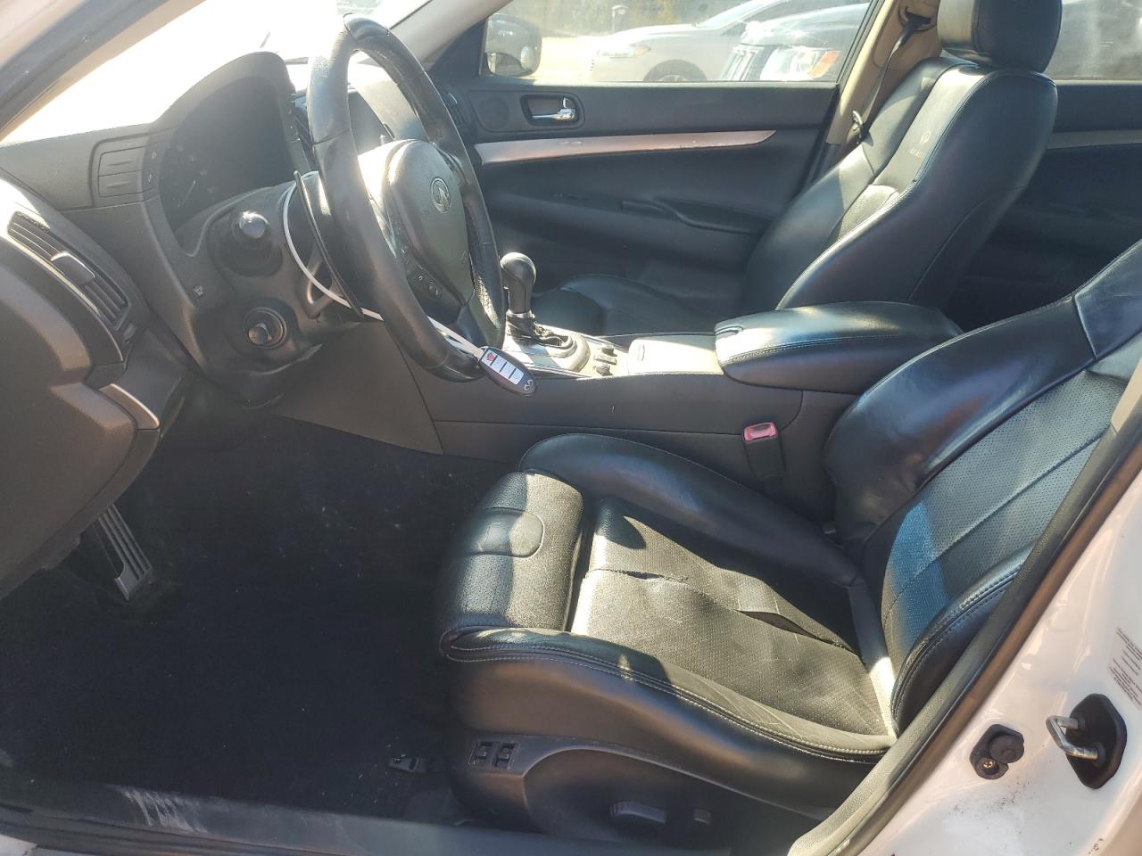 INFINITI G37 Image 6