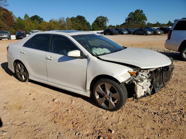 Toyota Camry Base Image 12