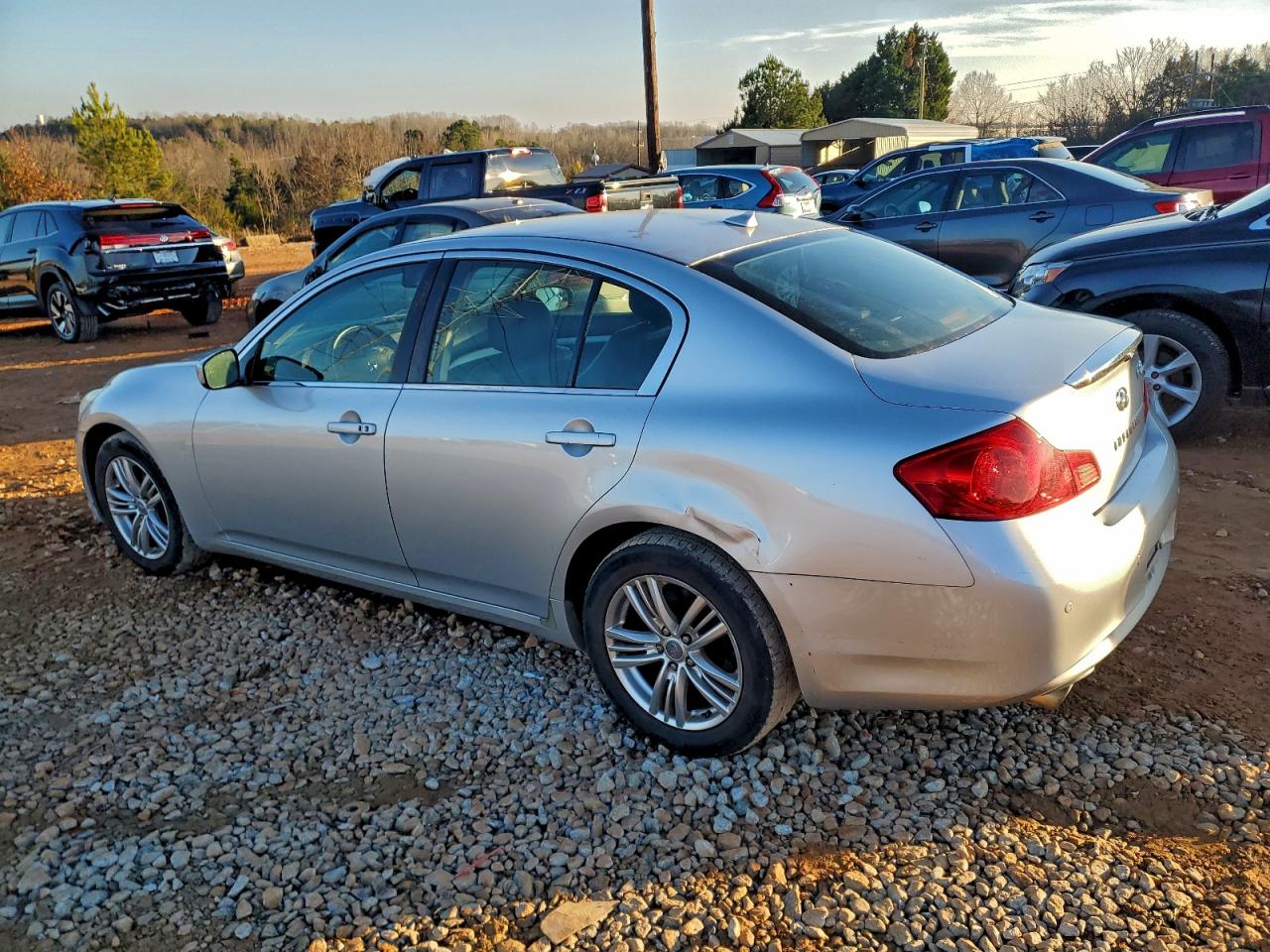 INFINITI G37 Image 3