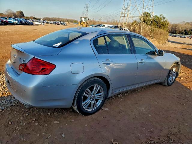 INFINITI G37 Image 8