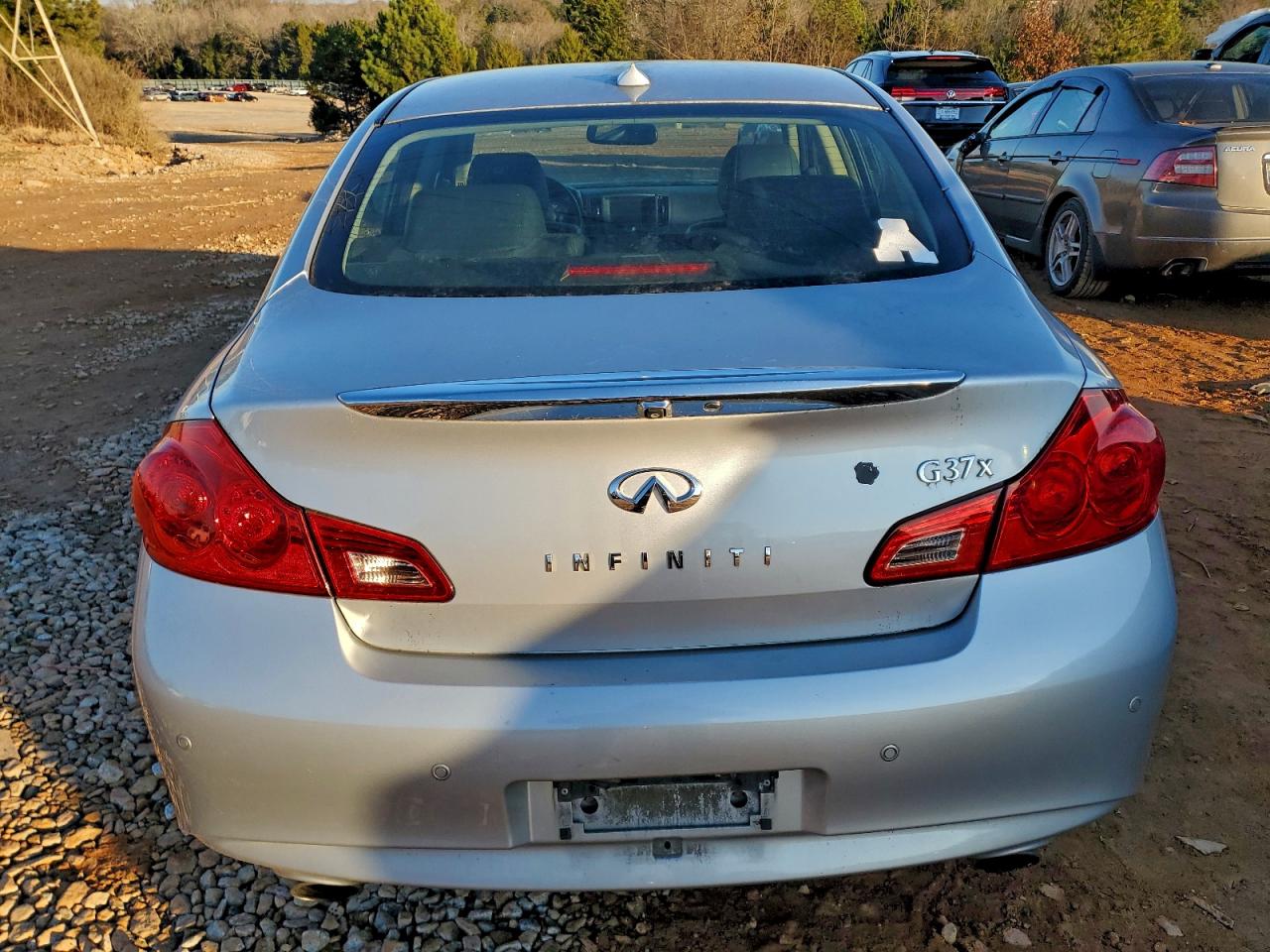 INFINITI G37 Image 10