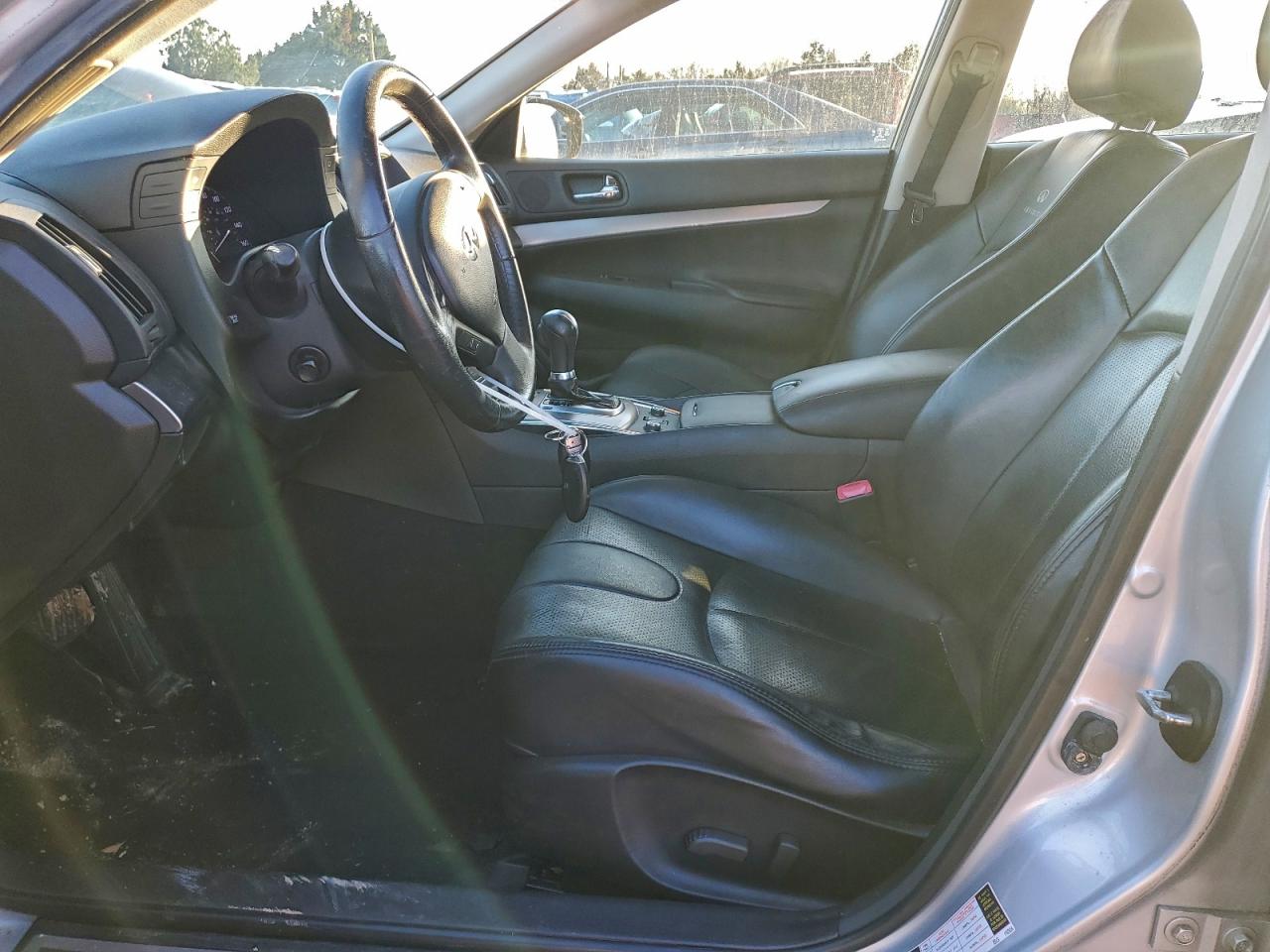 INFINITI G37 Image 7