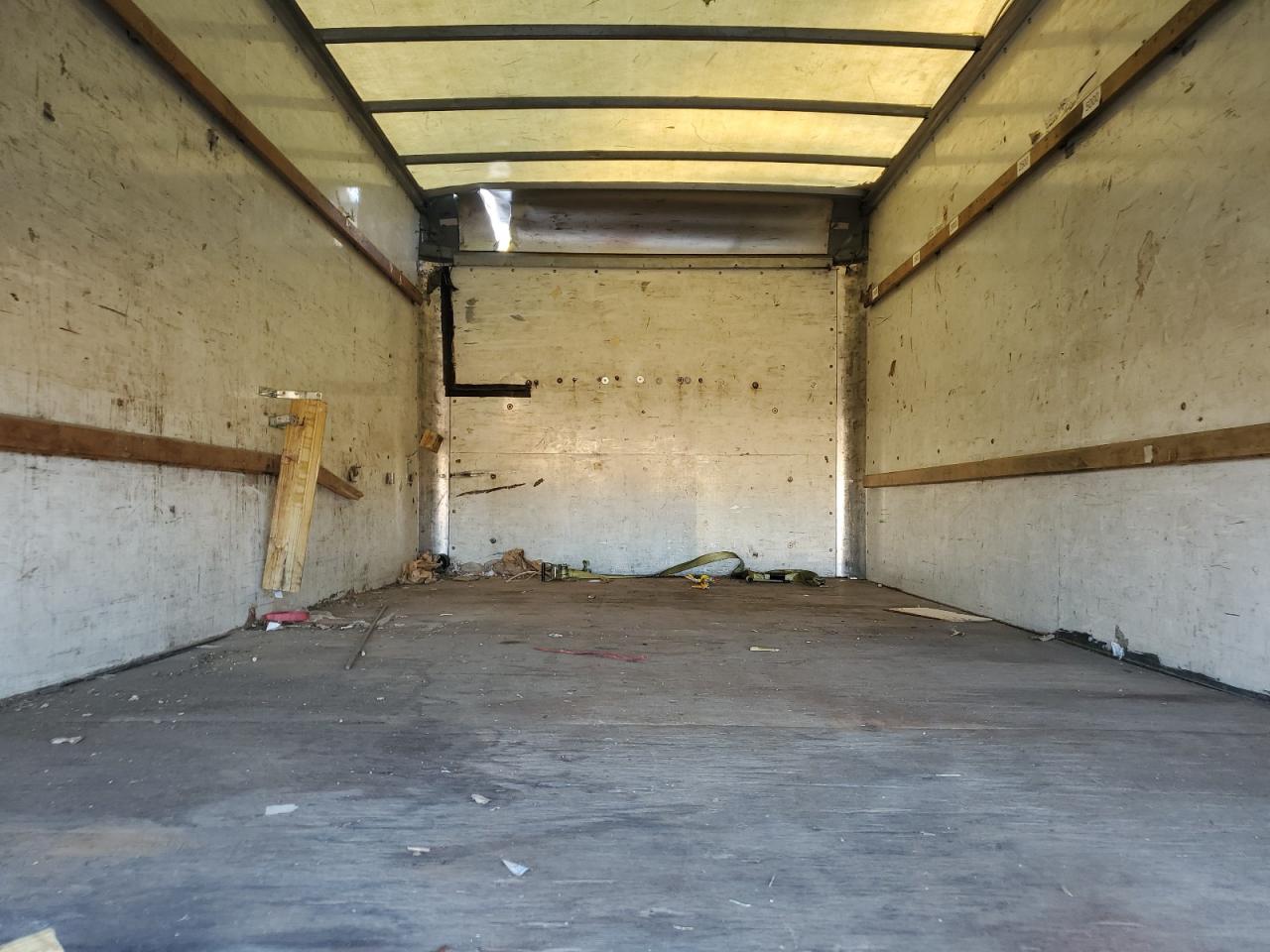 GMC Savana Cutaway G3500 Image 10