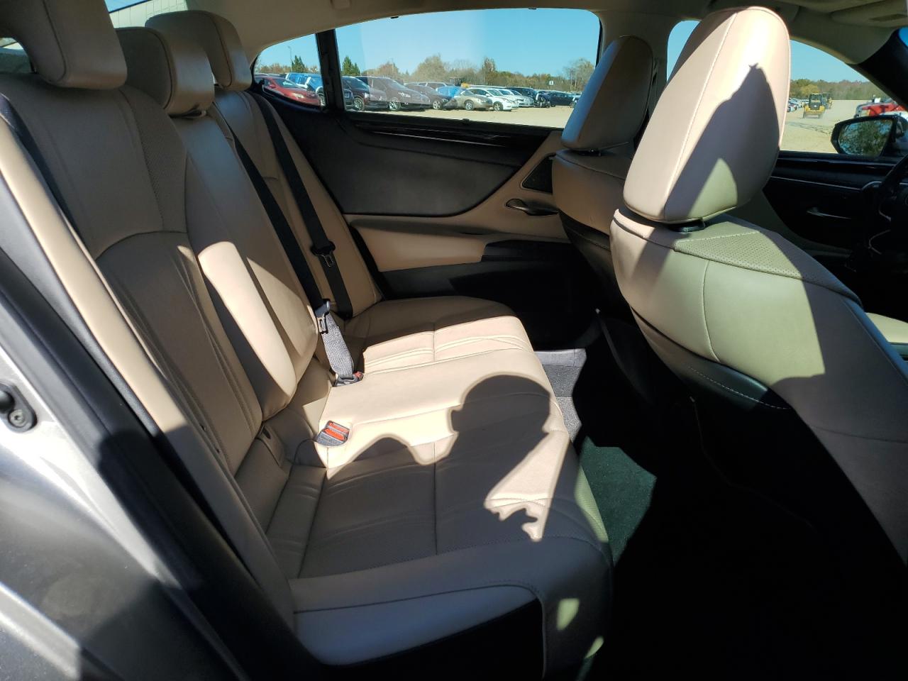 Lexus Es 350 Base Image 3