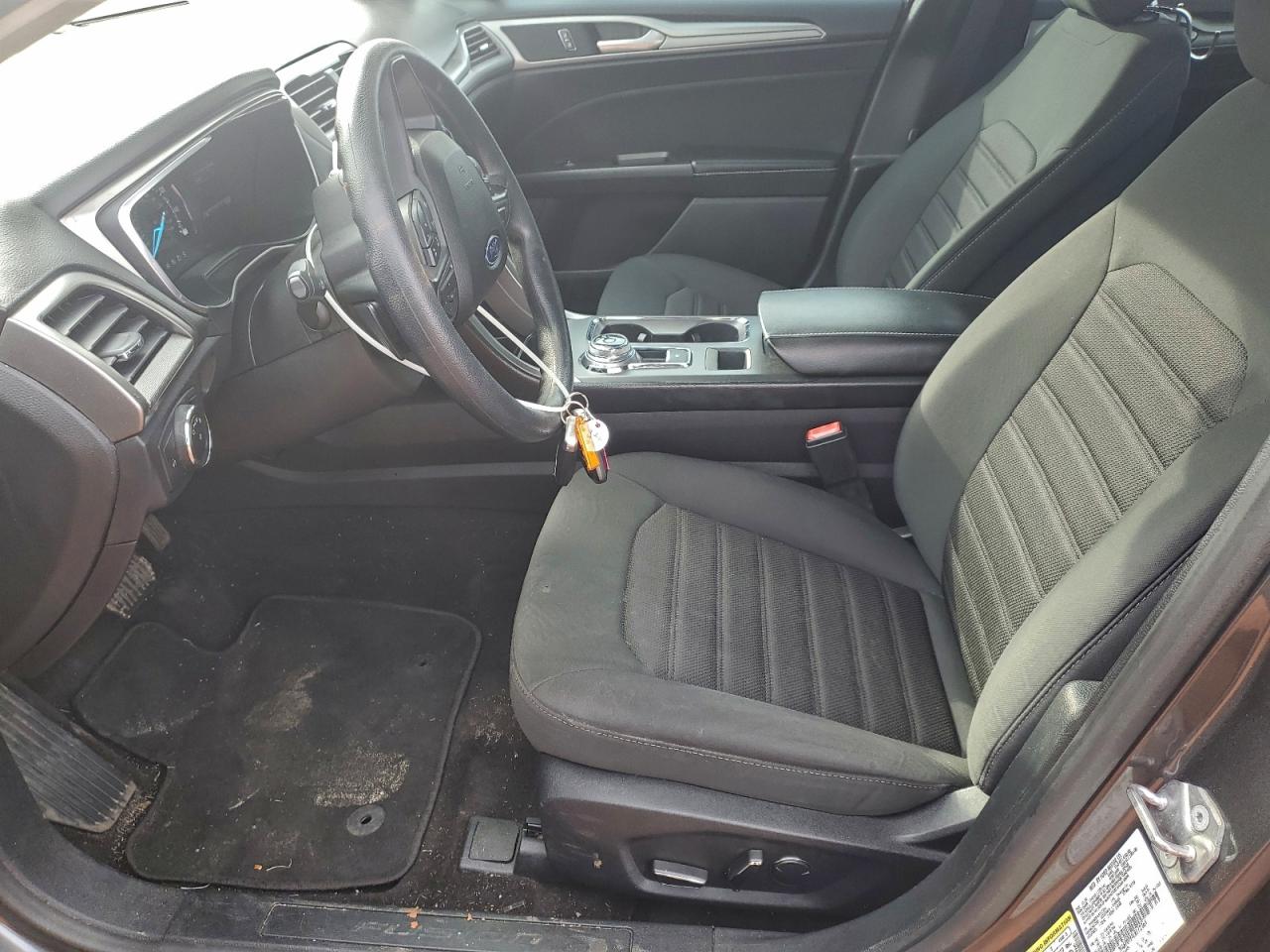 Ford Fusion Se Image 3