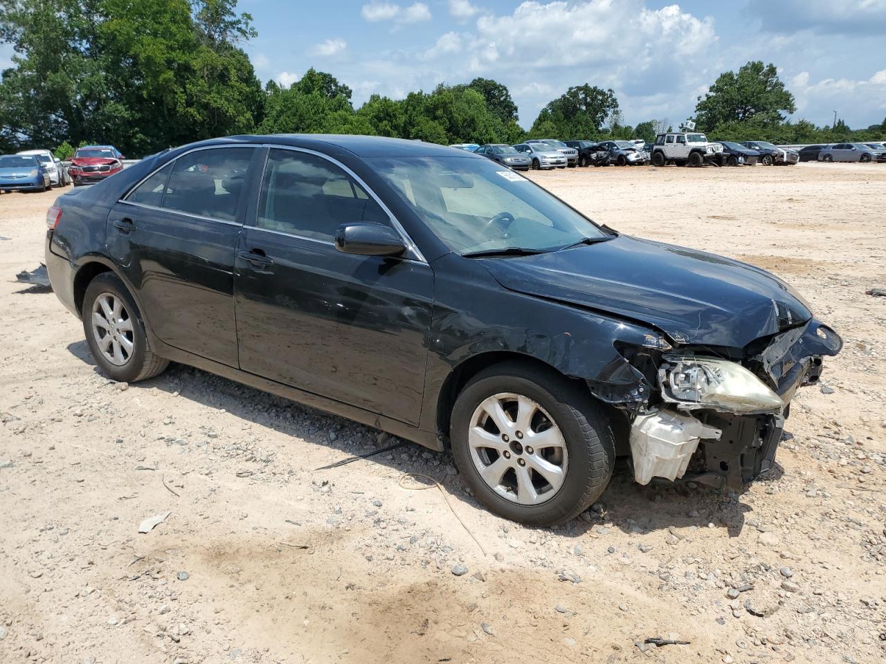 Toyota Camry Base Image 12