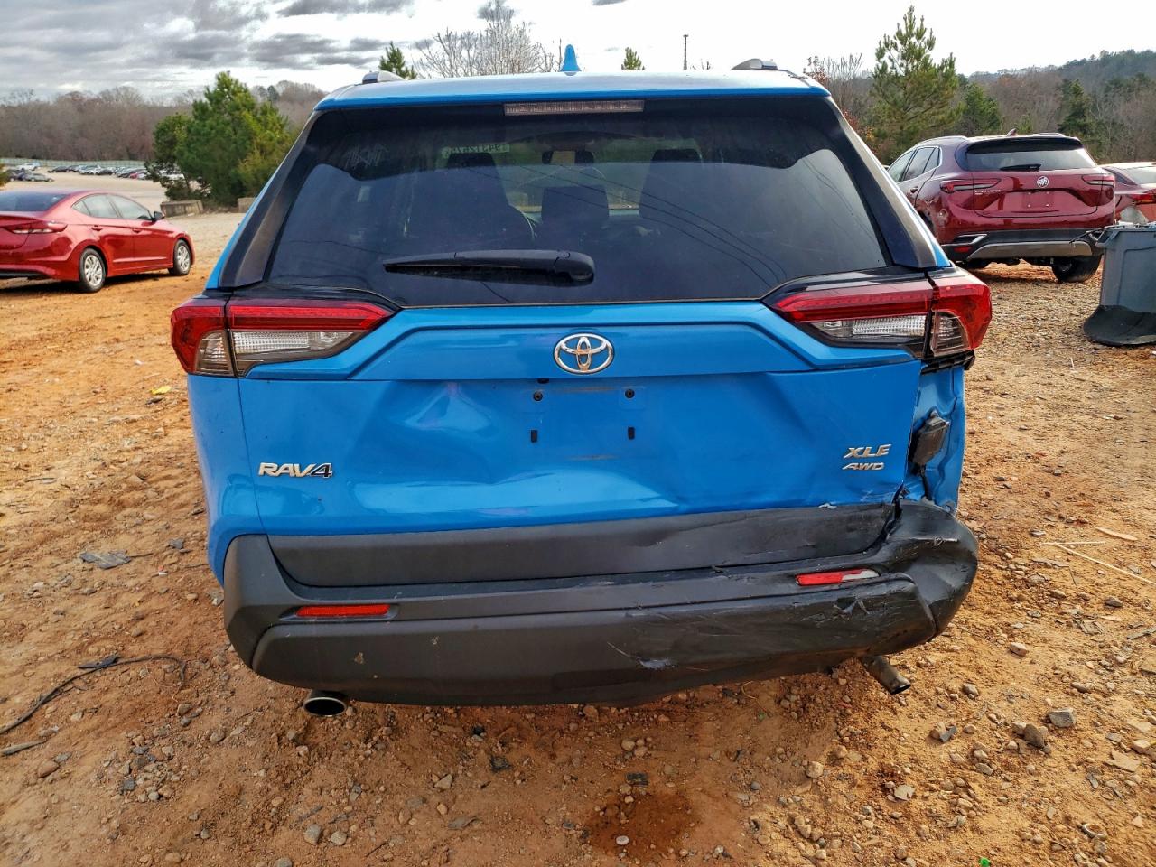Toyota RAV4 Xle Image 6