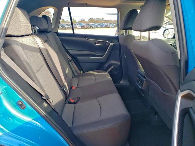 Toyota RAV4 Xle Image 4