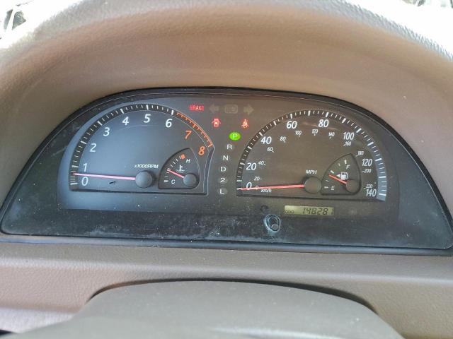 Toyota Camry Le Image 8