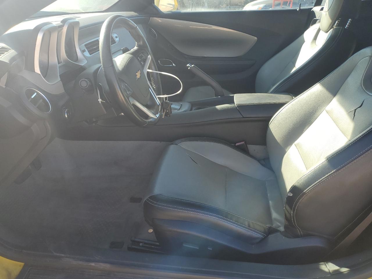 Chevrolet Camaro Lt Image 12