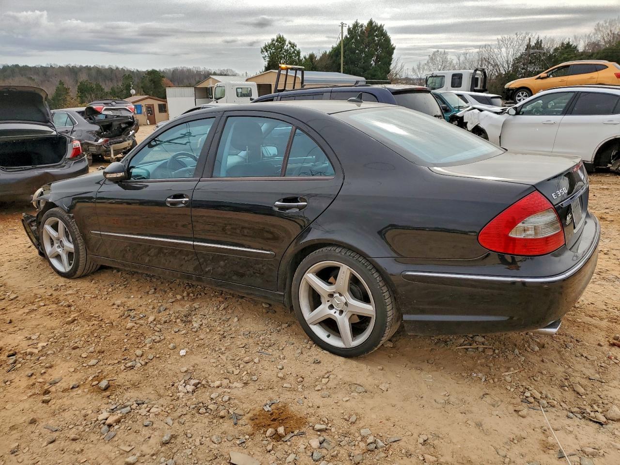 Mercedes-Benz E-Class 350 Image 2